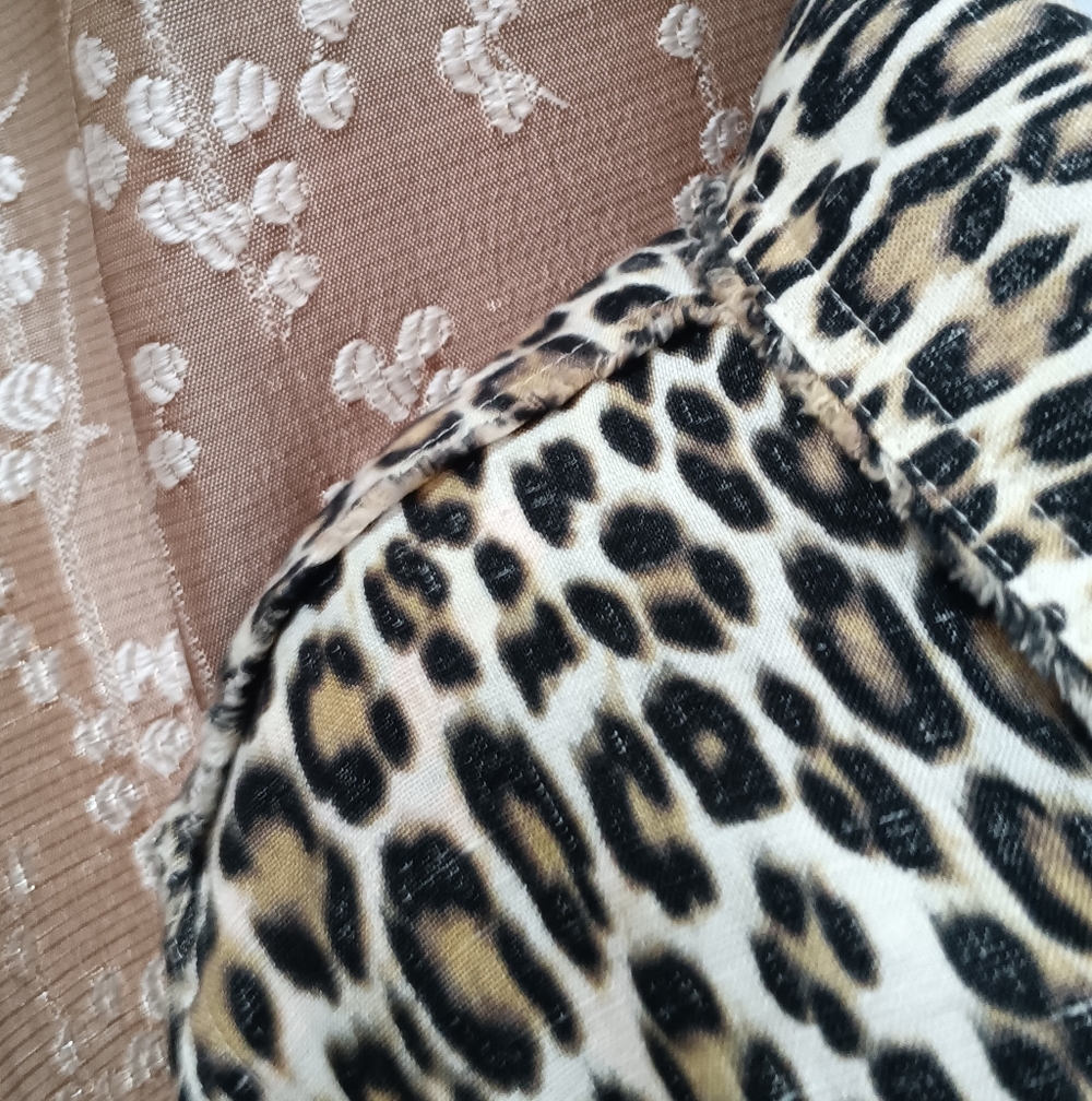 Tommy Bahama Leopard Print Jacket - Picture 6 of 6